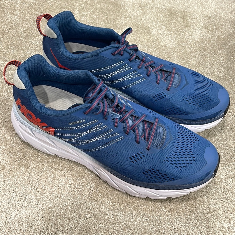 Hoka Clifton 6
